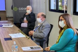 Prefeito Hélio participa da reunião da AMVARP