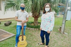 Da esquerda para a direita