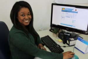 Secretária Municipal de Administração e Assuntos Jurídicos Ana Caroline Sebben