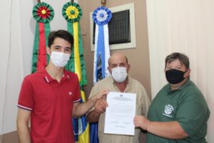 Entrega do edital da Lista Zero.